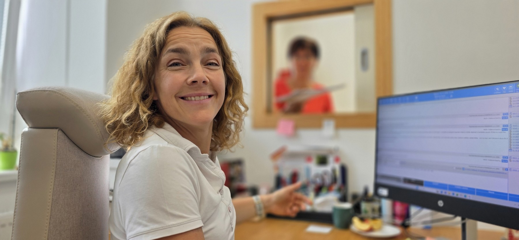 MUDr. Kateřina Drábková při práci v ambulanci