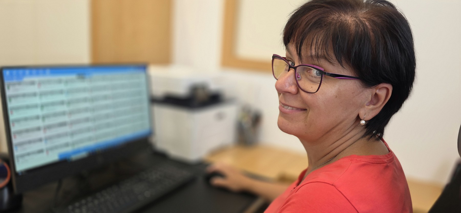 Petra Hozová při práci v ambulanci